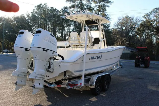 Slide: The Image of Bulls Bay 255 Center Console 2026 - 5