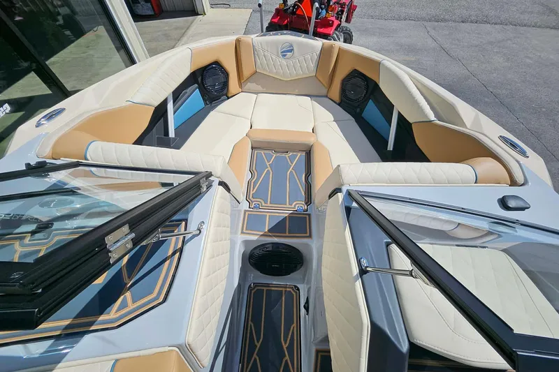 Slide: The Image of 2026 Tigé Z3 boat interior with luxurious seating and modern design. - 12