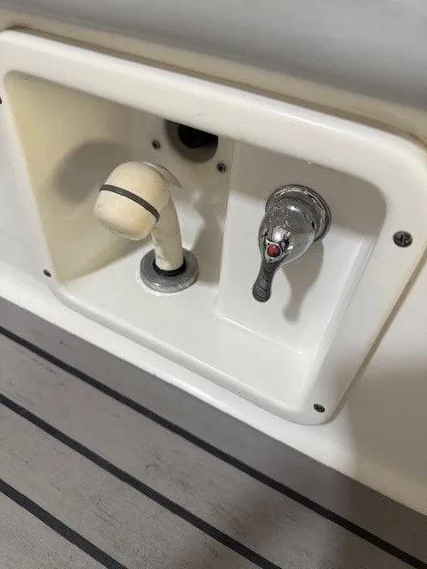 Slide: The Image of Faucet and showerhead on a 2016 Formula 350 FX boat. - 30