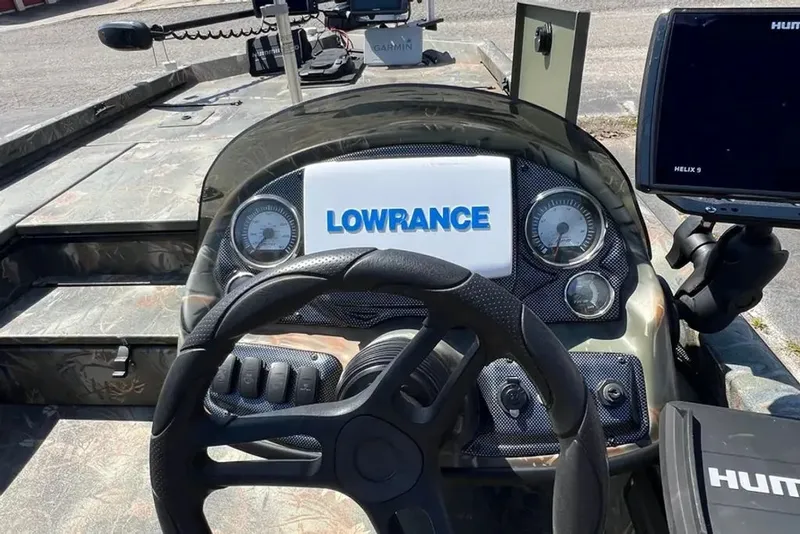 Slide: The Image of Triton 17 C TX 2015 - 2