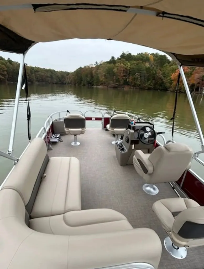 Slide: The Image of Sun Tracker Bass Buggy 2024 - 2