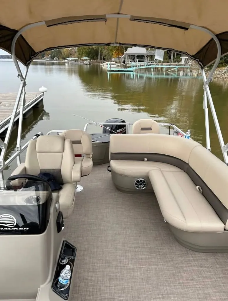 Slide: The Image of Sun Tracker Bass Buggy 2024 - 4