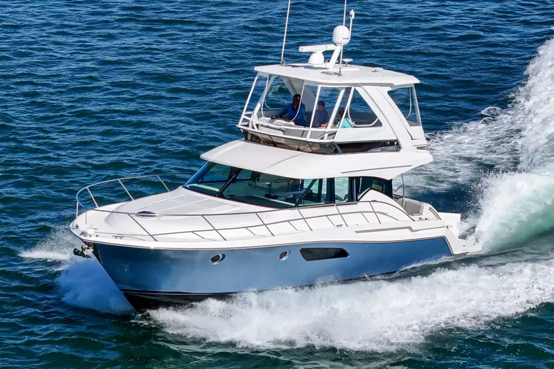Slide: The Image of Tiara 44 Flybridge 2018 - 1