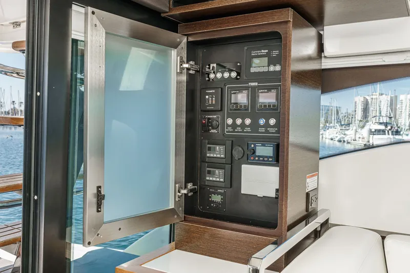 Slide: The Image of Tiara 44 Flybridge 2018 - 19