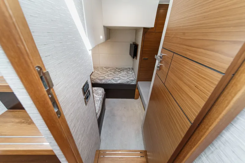 Slide: The Image of Tiara 44 Flybridge 2018 - 20