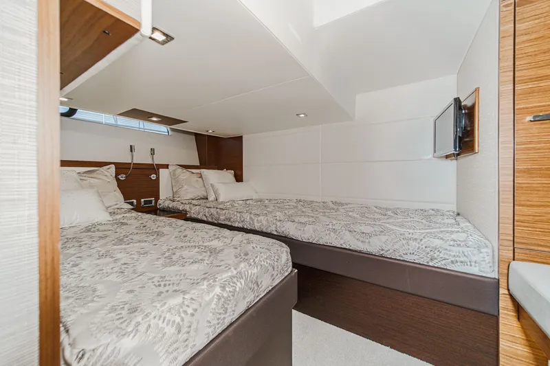 Slide: The Image of Tiara 44 Flybridge 2018 - 25