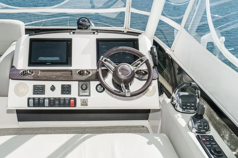 Slide: The Image of Tiara 44 Flybridge 2018 - 29