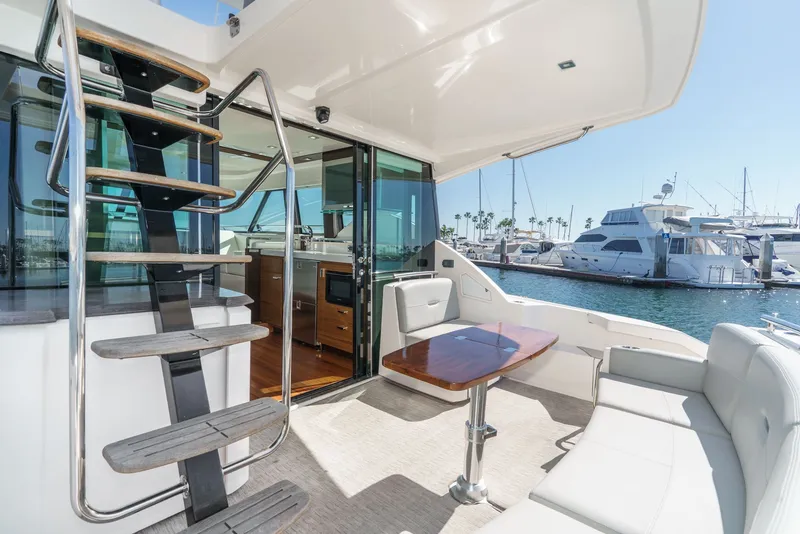 Slide: The Image of Tiara 44 Flybridge 2018 - 36