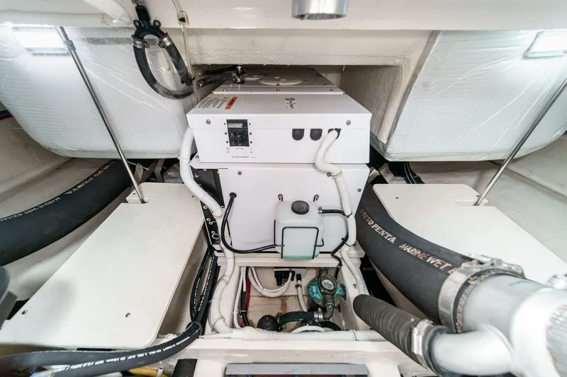 Slide: The Image of Tiara 44 Flybridge 2018 - 45