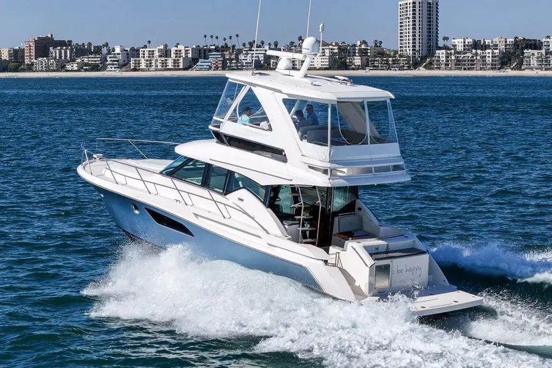 Slide: The Image of Tiara 44 Flybridge 2018 - 5