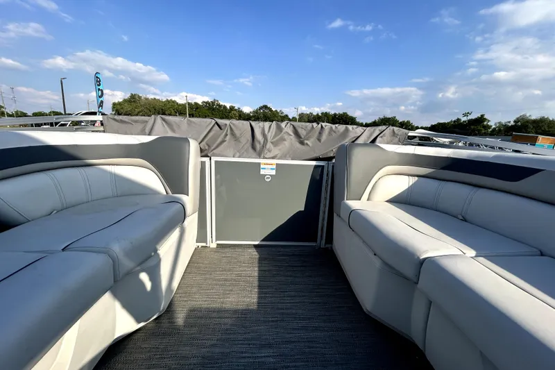 Slide: The Image of Trailer wheels of a 2025 Godfrey Sweetwater 2286 SFL pontoon boat. - 83