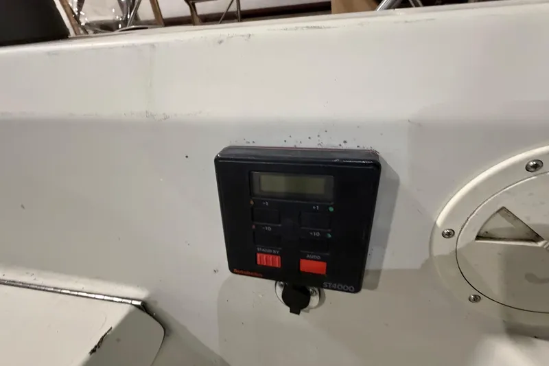 Slide: The Image of Autopilot control panel on 1985 C&C 35 MK III sailboat. - 8