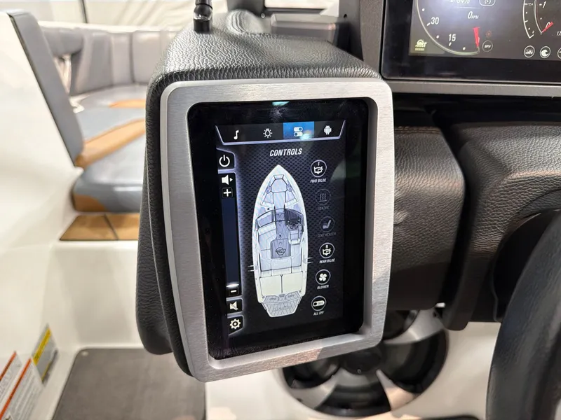 Slide: The Image of Malibu Wakesetter 21 MLX 2020 - 15