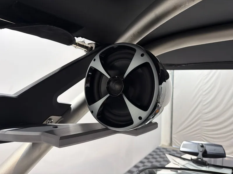Slide: The Image of Malibu Wakesetter 21 MLX 2020 - 19