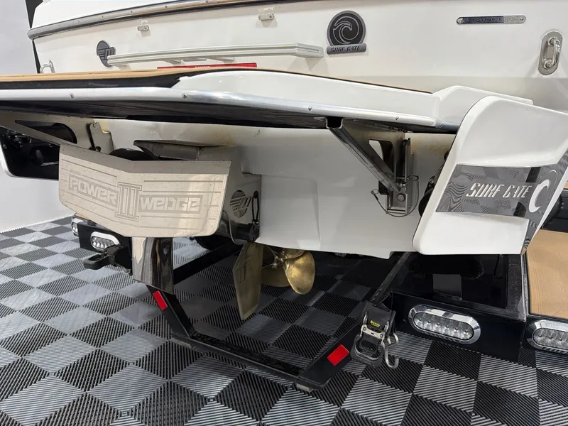 Slide: The Image of Malibu Wakesetter 21 MLX 2020 - 5