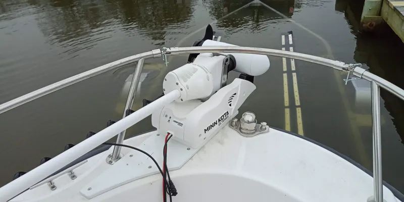 Slide: The Image of Minn Kota motor on Boston Whaler 190 Nantucket, 2003 model. - 4