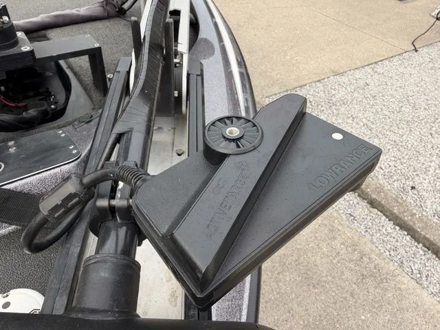 Slide: The Image of Skeeter ZX225 2021 - 11