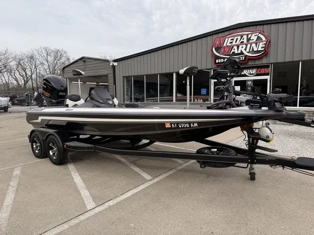 Slide: The Image of Skeeter ZX225 2021 - 9