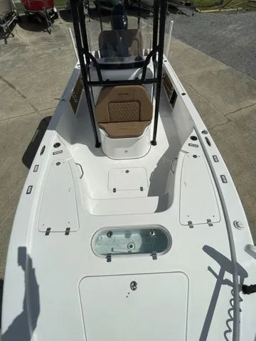 Slide: The Image of 2023 Sea Pro 248 Bay Series boat, deck view. - 24