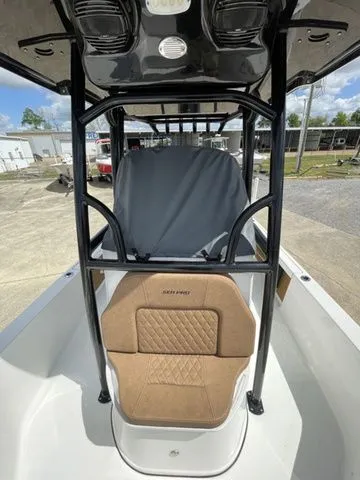 Slide: The Image of 2023 Sea Pro 248 Bay Series boat cockpit view. - 9