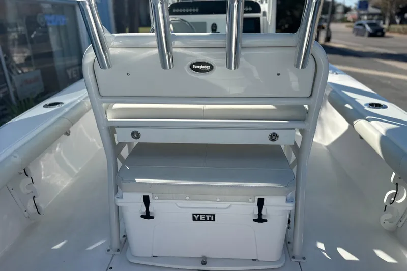 Slide: The Image of 2020 Everglades 243 Center Console boat interior with Yeti cooler and storage. - 7