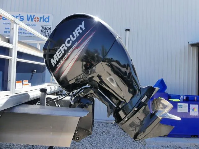 Slide: The Image of Sun Tracker SportFish 22 DLX 2019 - 6