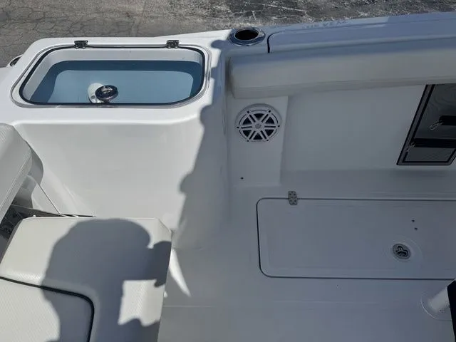 Slide: The Image of Interior view of the 2026 Wellcraft Fisherman 243 XB boat. - 19