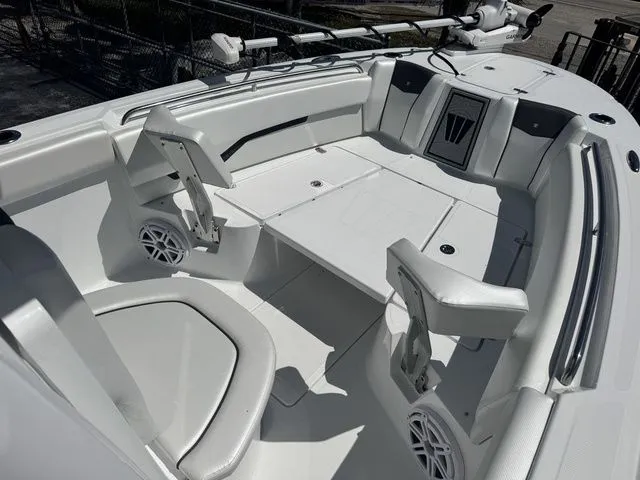Slide: The Image of Interior view of the 2026 Wellcraft Fisherman 243 XB boat. - 24