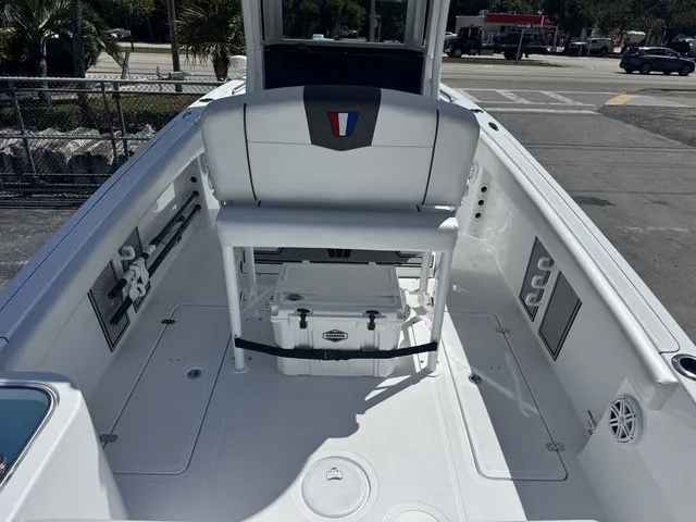 Slide: The Image of Interior view of Wellcraft Fisherman 243 XB boat, year 2026. - 8