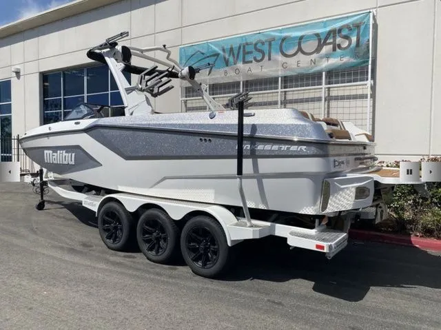 Slide: The Image of 2025 Malibu Wakesetter 24 MXZ boat at West Coast Boat Center. - 6