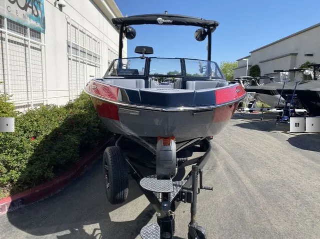 Slide: The Image of 2025 Malibu Wakesetter 23 LSV boat on trailer, front view. - 6