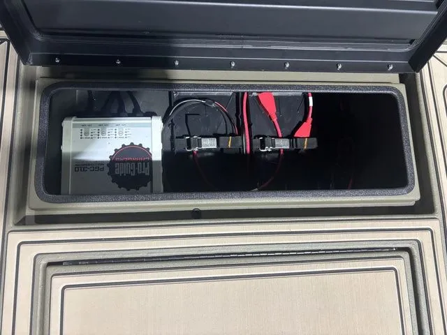 Slide: The Image of Battery compartment of Thor Boats 1900 Lake Hammer 2026. - 15