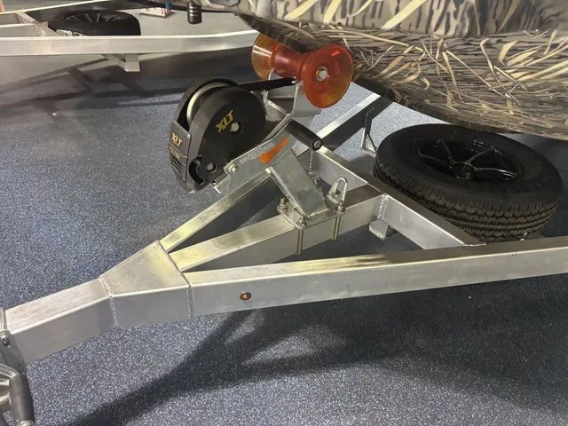 Slide: The Image of Trailer for Thor Boats 1900 Lake Hammer 2026, detailed view. - 21