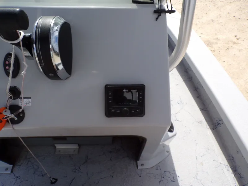 Slide: The Image of Majek 18 Illusion M2 2022 - 28