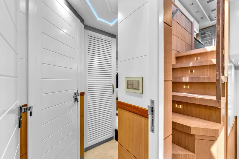 Slide: The Image of Astondoa 72 GLX 2013 - 93