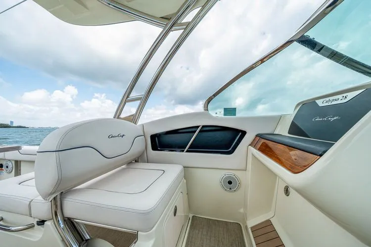 Slide: The Image of 2024 Chris-craft Calypso 28 - Image 25 - 25
