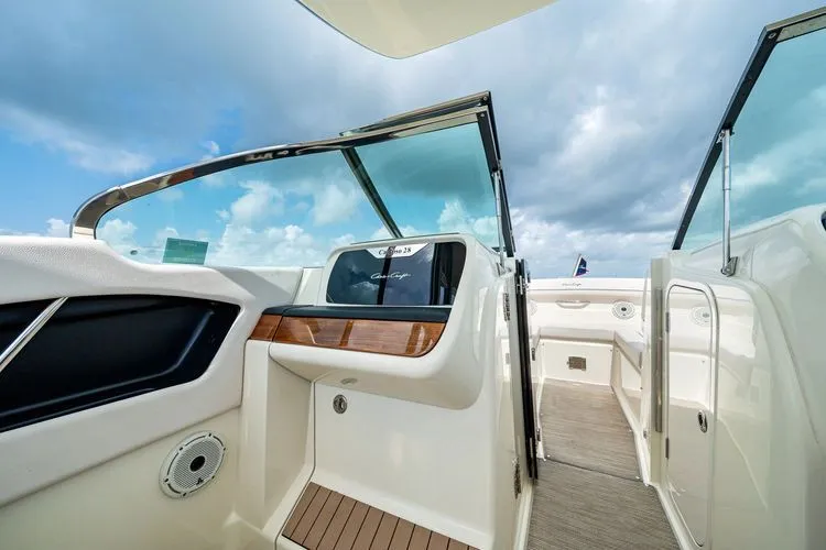 Slide: The Image of 2024 Chris-craft Calypso 28 - Image 32 - 32