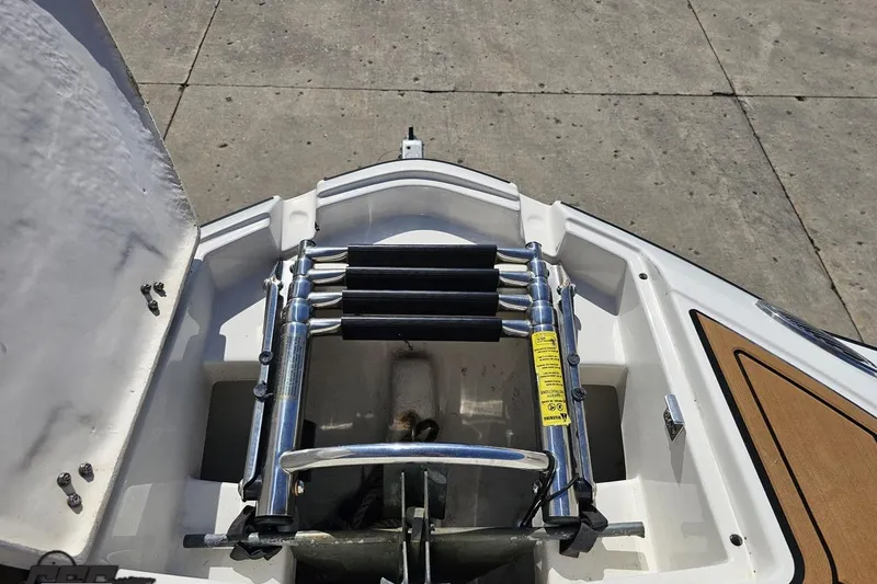 Slide: The Image of 2013 Monterey M3 Sport Boat ladder and deck detail. - 86