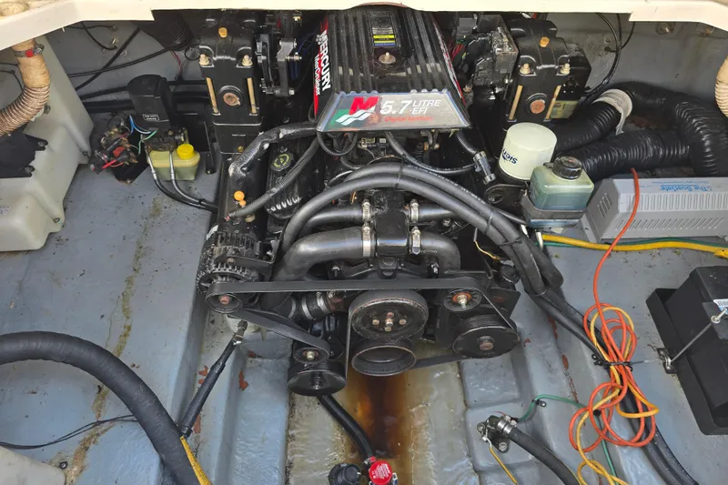 Slide: The Image of Engine compartment of a 2001 Sea Ray Sundancer 260 with 5.7L EFI motor. - 22