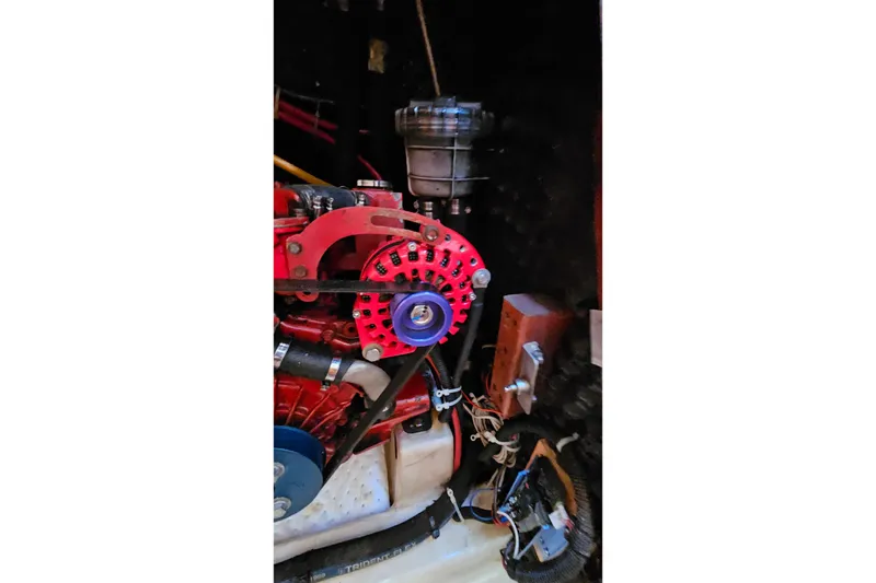 Slide: The Image of NAC-3 autopilot computer on 2000 Beneteau Oceanis Clipper 361 yacht. - 58