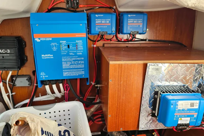 Slide: The Image of Close-up of sail track on a 2000 Beneteau Oceanis Clipper 361 yacht. - 64