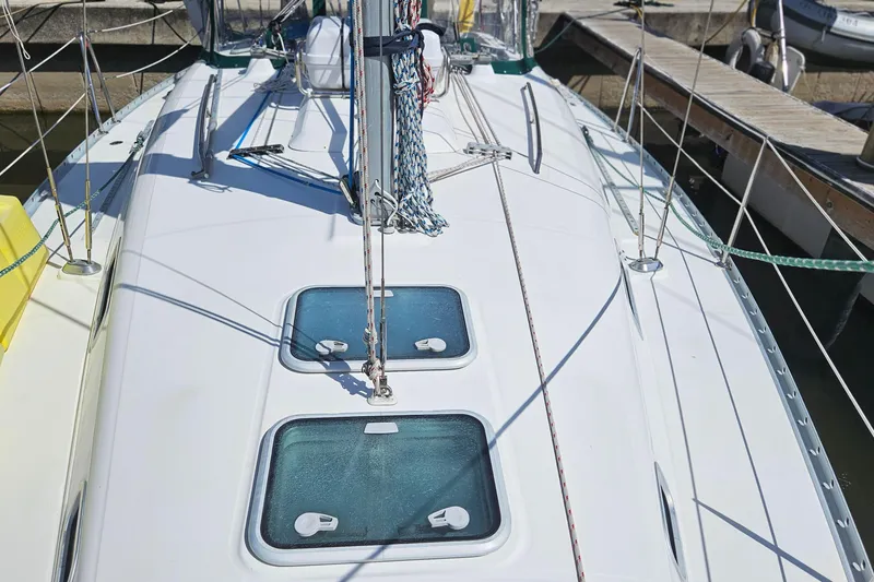 Slide: The Image of Beneteau Oceanis Clipper 361 sailboat docked, sunny day, clear blue sky, 2000 model. - 9