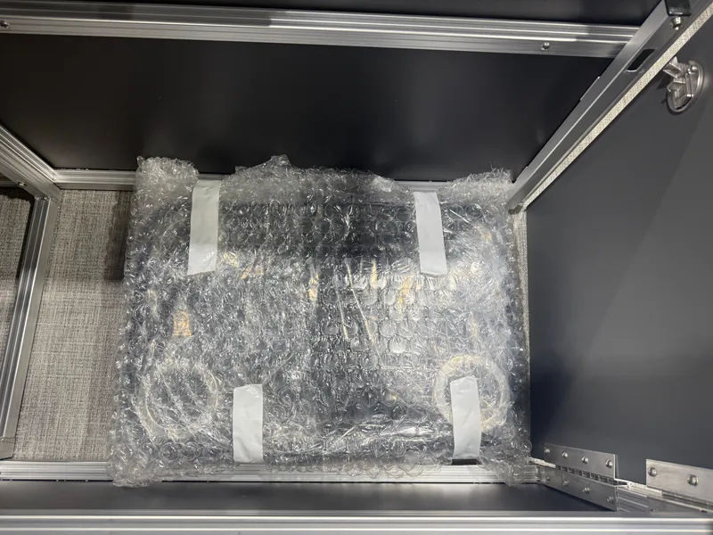 Slide: The Image of Packaged component in Tahoe Sport 2385 Tritoon, 2026 model. - 19