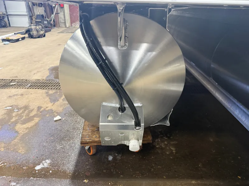 Slide: The Image of Tahoe Sport 2385 Tritoon underside with aluminum components, 2026 model. - 40