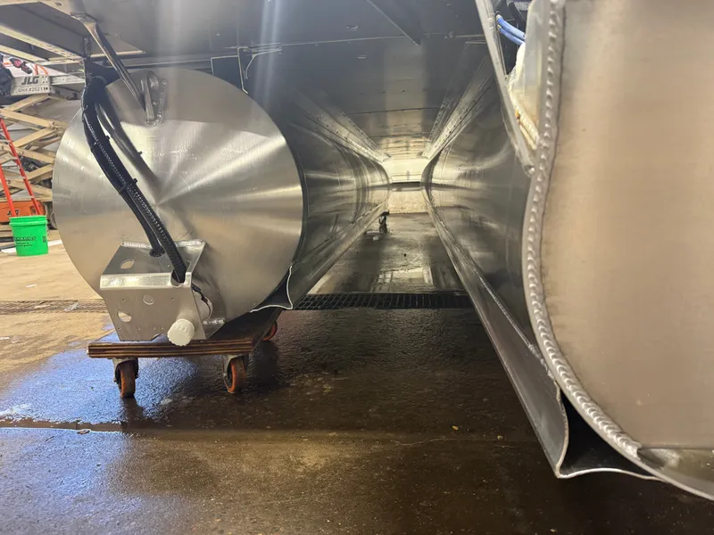 Slide: The Image of Underside of a 2026 Tahoe Sport 2385 Tritoon. - 41