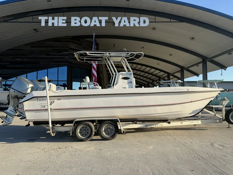 Slide: The Image of Twin Vee 260 2007 - 6