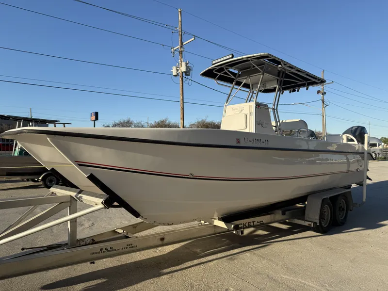 Slide: The Image of Twin Vee 260 2007 - 8