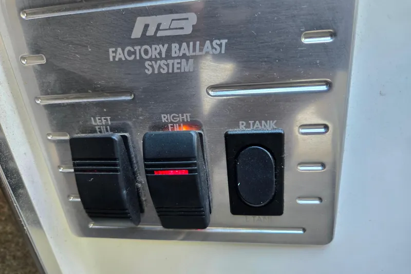 Slide: The Image of Control panel of 2010 MB SPORTS 21 Tomcat factory ballast system. - 21