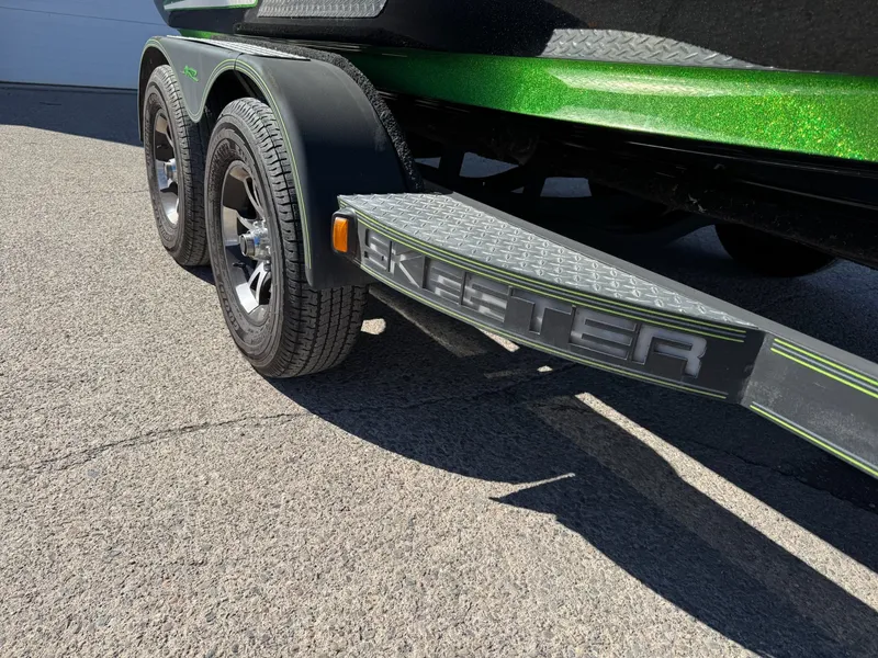 Slide: The Image of 2019 Skeeter ZX225 trailer with green metallic finish. - 38