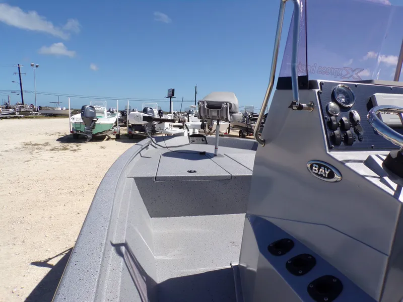 Slide: The Image of Xpress H190B Bay 2021 - 21